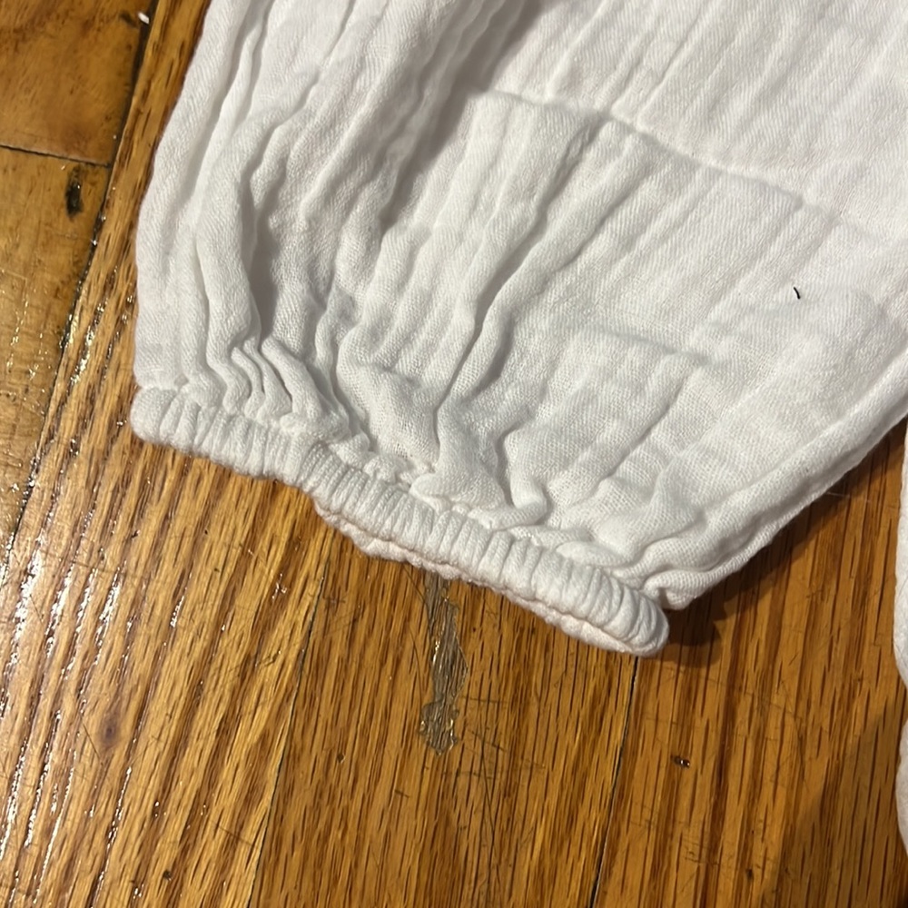 White Linen Split Neck Blouse - Picture 4 of 6